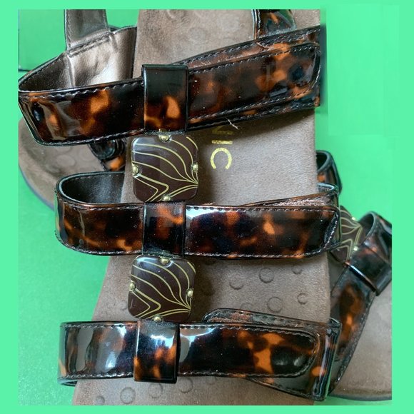 Vionic Amber Tortoise Leather Adjustable Sandal - Picture 8 of 9
